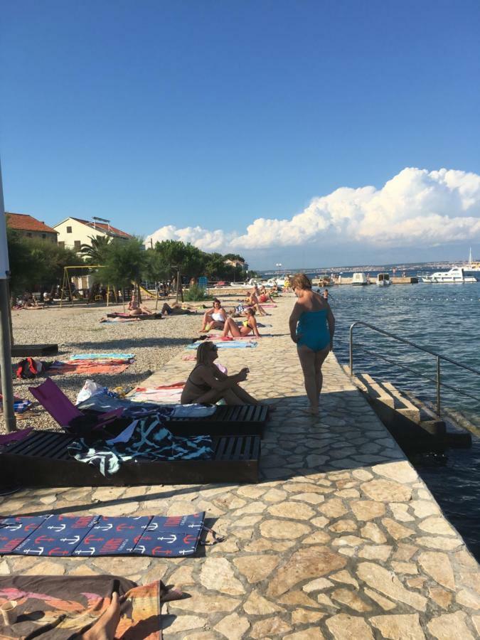 Apart Mani Di Lauro Lägenhet Preko Exteriör bild